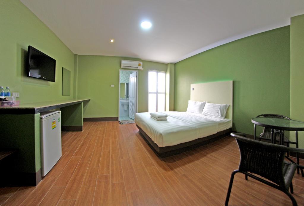 Central Park Hotel Сингбури Экстерьер фото