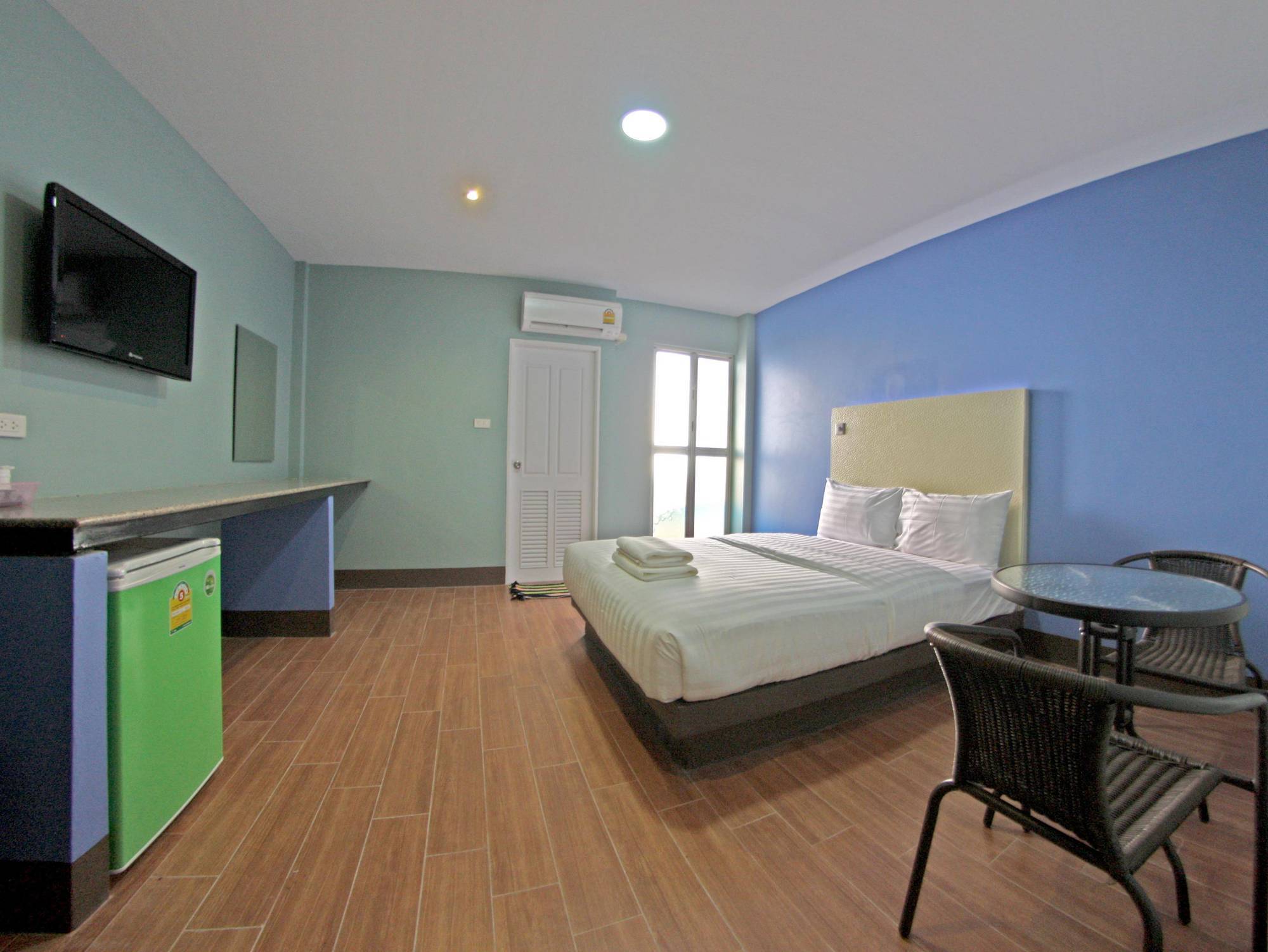 Central Park Hotel Сингбури Экстерьер фото